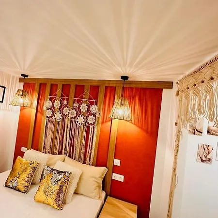 De Nana 2 - T2 Hypercentre, Rue Meynadier, Palais & Plage, Clim, Wifi * Cannes